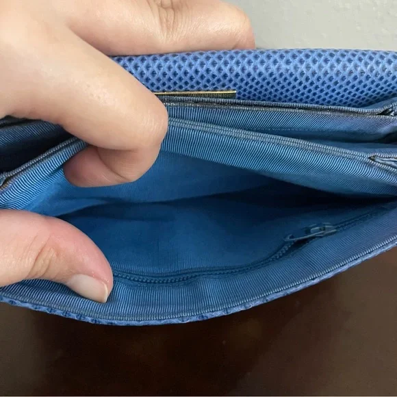 Rare⭐️ Vintage 1980s Judith Leiber Blue Lizard and Gold Charm Handbag (no strap) - Picture 12 of 14